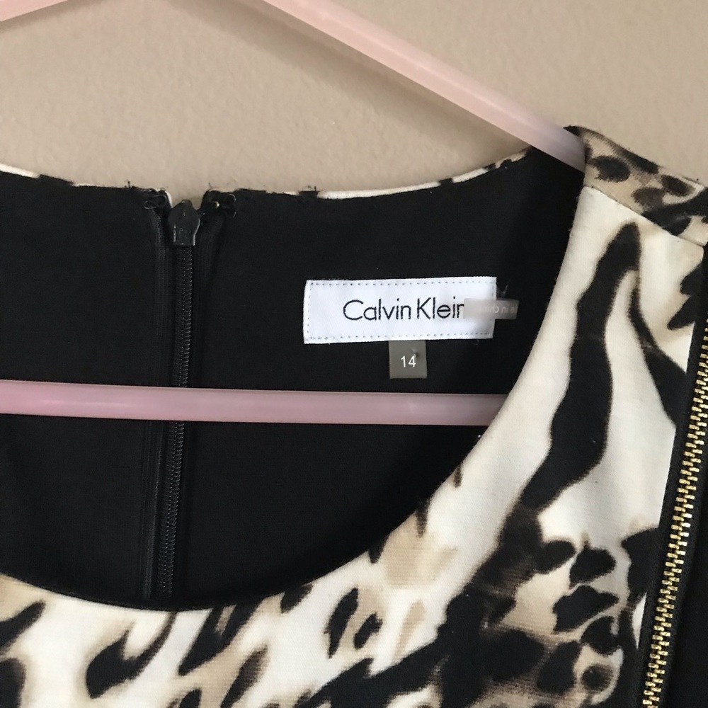 SOLD Calvin Klein Color-block Exposed Zip Career - Picture 3 of 8